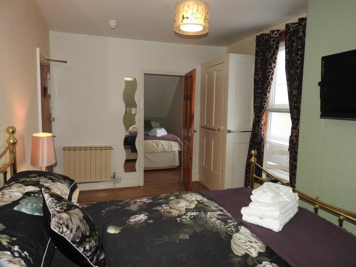 Classic Quadruple Room,1310149645:JPEG